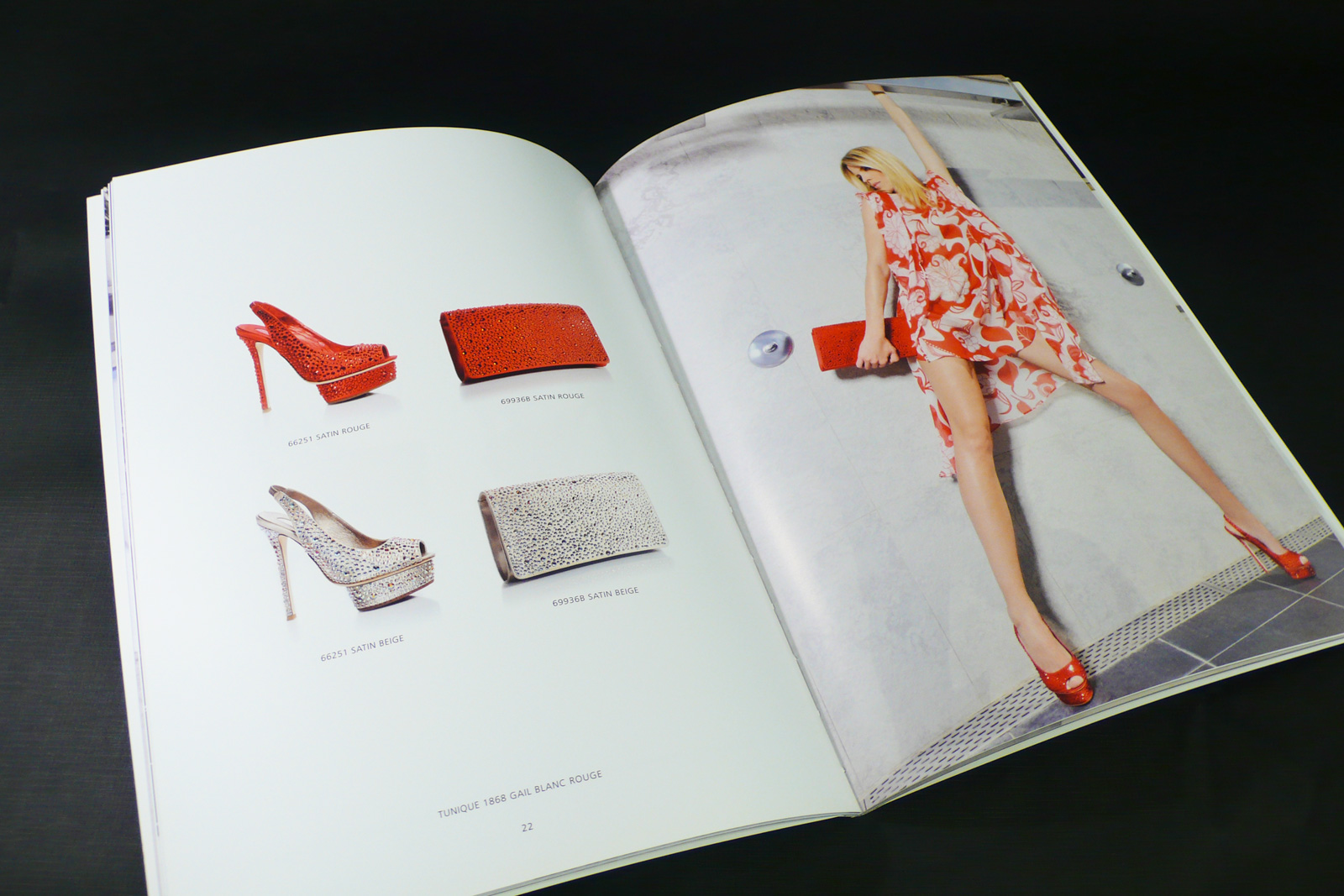 Mercedeh shoes - Agence Colibri, Design, Publicité, Web - Réalisation d'une brochure édition limitée - 2