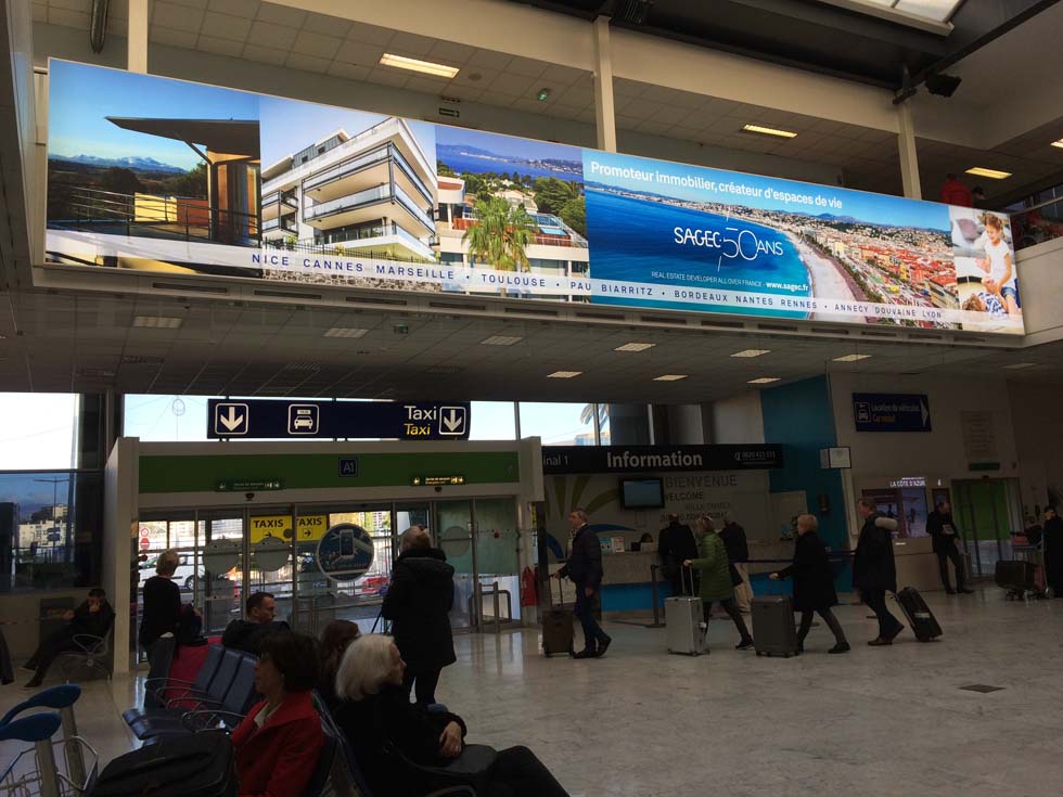 Sagec - Sagec - Agence Colibri, Design, Publicité, Web - Colibri - Conception de panneaux affichés à l'Aéroport Nice Côte d'Azur